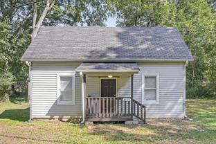 6129 Sorrell St Ne - Photo 1 of 1