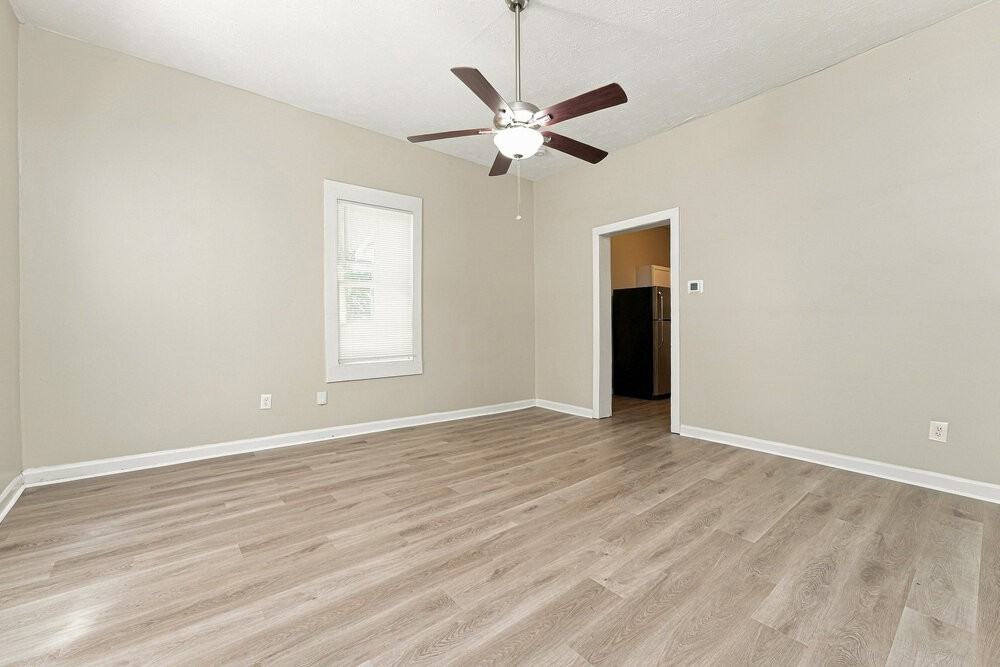 6129 Sorrell St Ne - Photo 4 of 16