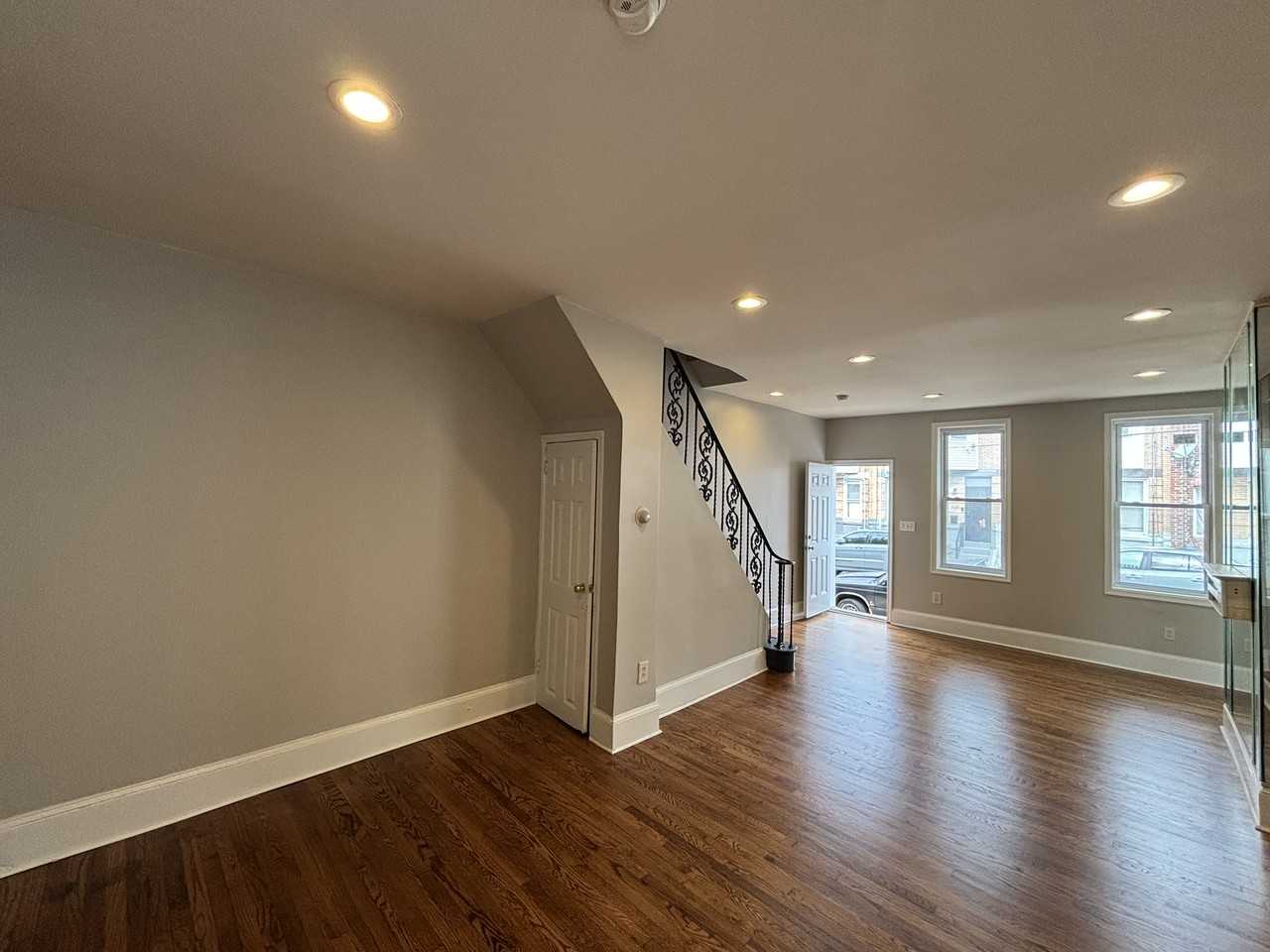 3455 Helen St #1 - Photo 4 of 47