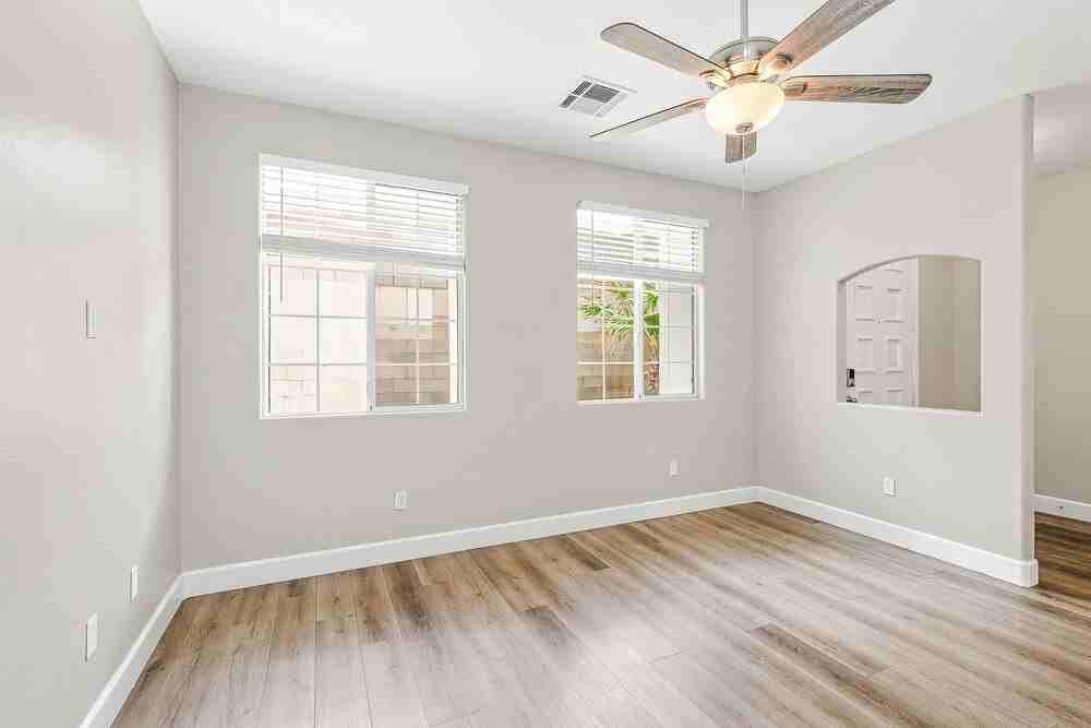 4027 Sparrow Rock St - Photo 5 of 17