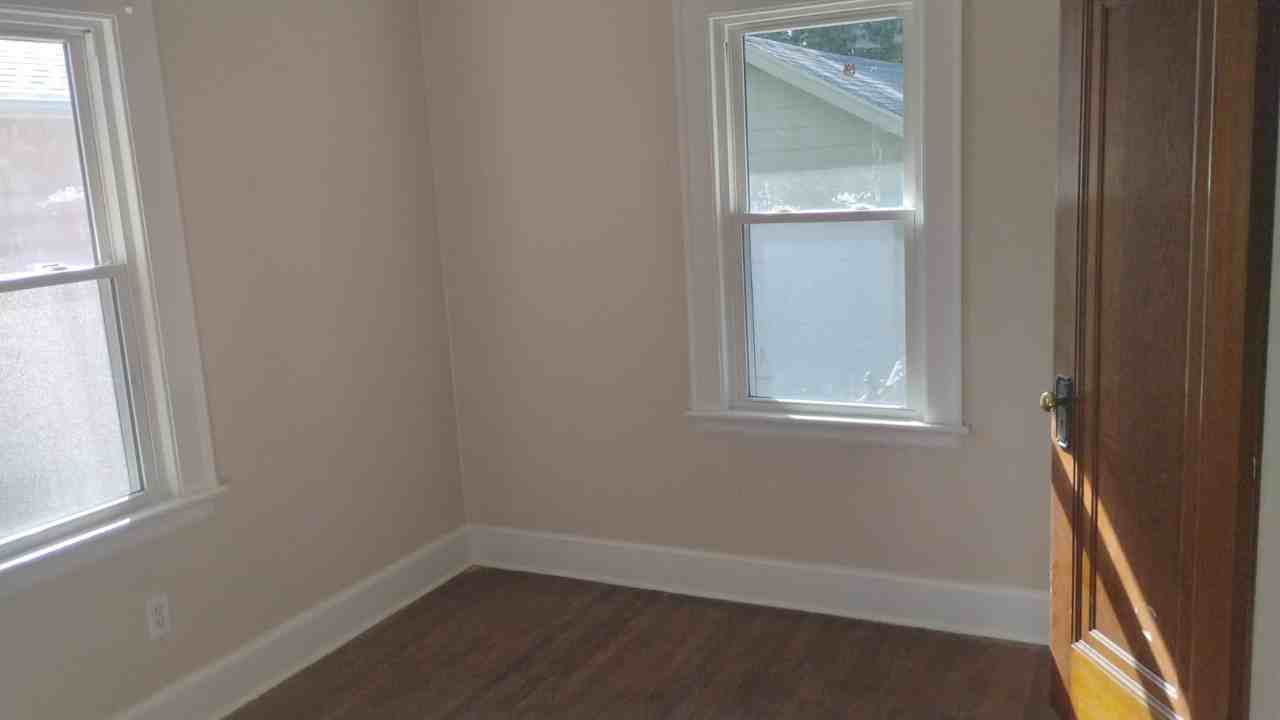 243 Damon St #1 - Photo 4 of 20