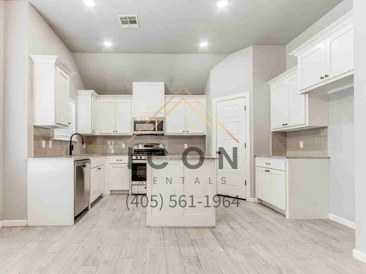 4509 Desert Spring Ct #1 - Photo 7 of 25