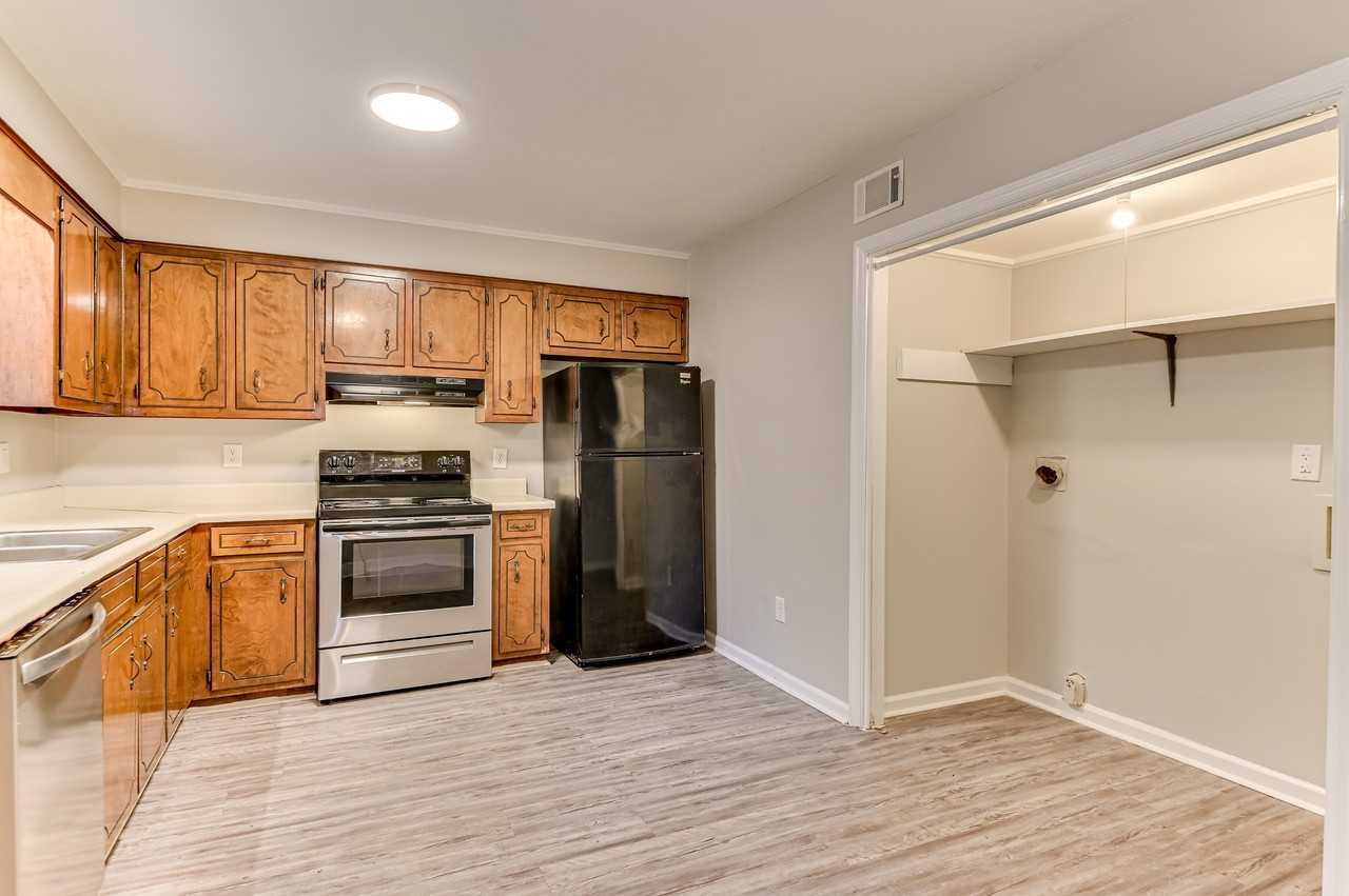 157 Chalet North Ct #157 - Photo 6 of 29