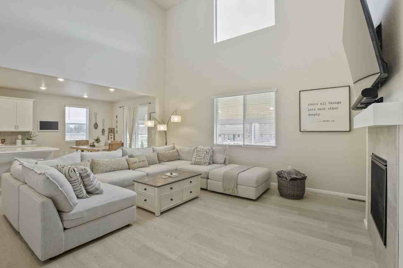 1617 Colorado River Dr #1 - Photo 4 of 25