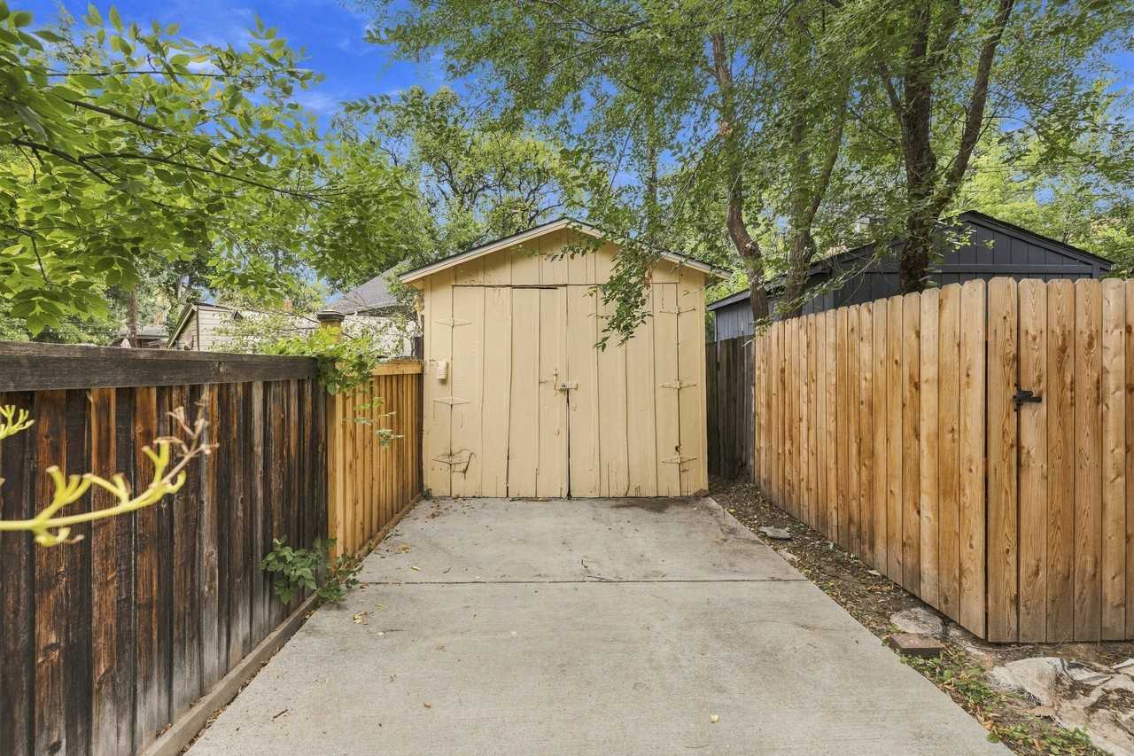 314 S Sherwood St #1 - Photo 5 of 30