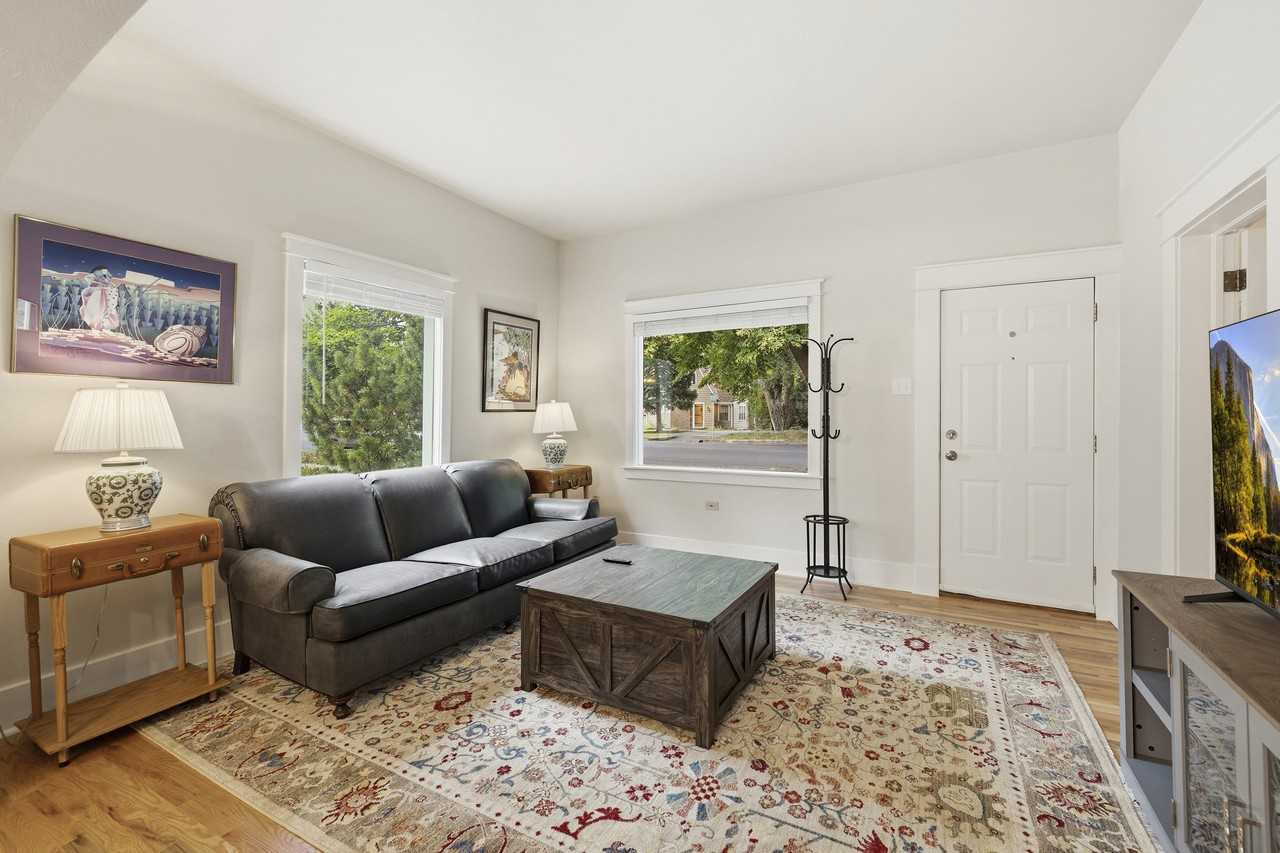 314 S Sherwood St #1 - Photo 6 of 30