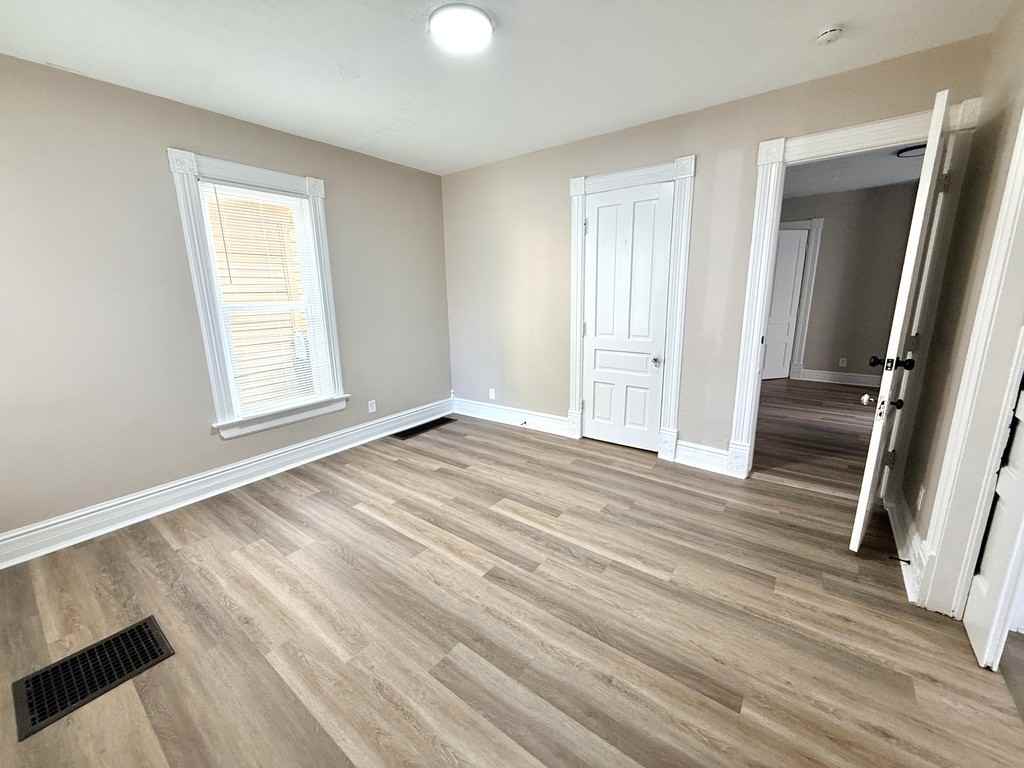 214 N Cherry St #1 - Photo 6 of 17
