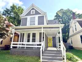 featured image of 214 N Cherry St #2