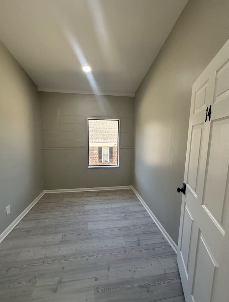 912 Convent Ave #14 - Photo 3 of 4