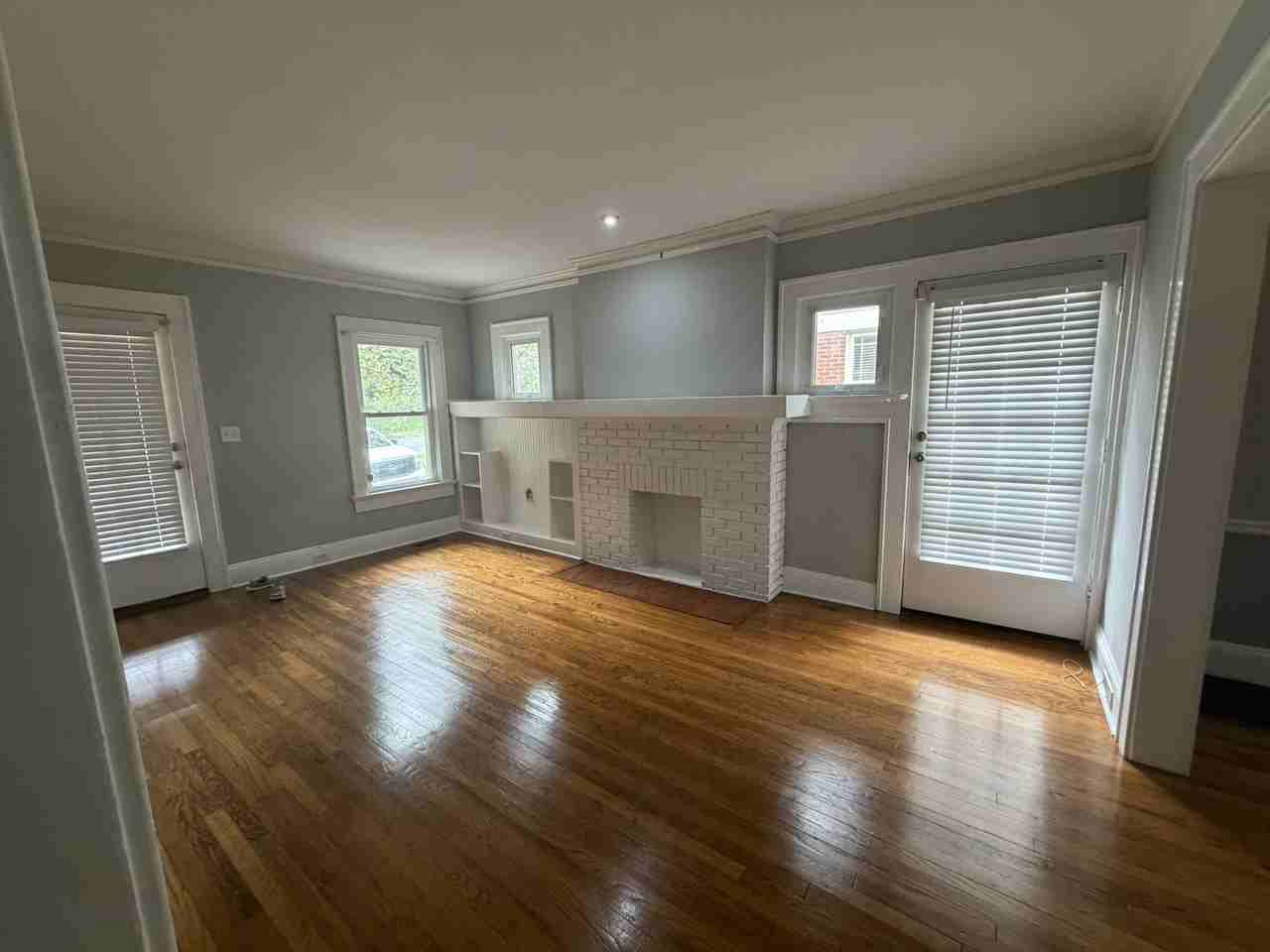 152 Erie Ave #1 - Photo 3 of 14