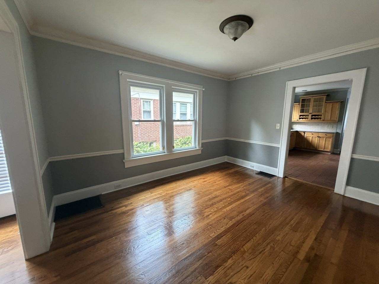 152 Erie Ave #1 - Photo 5 of 14