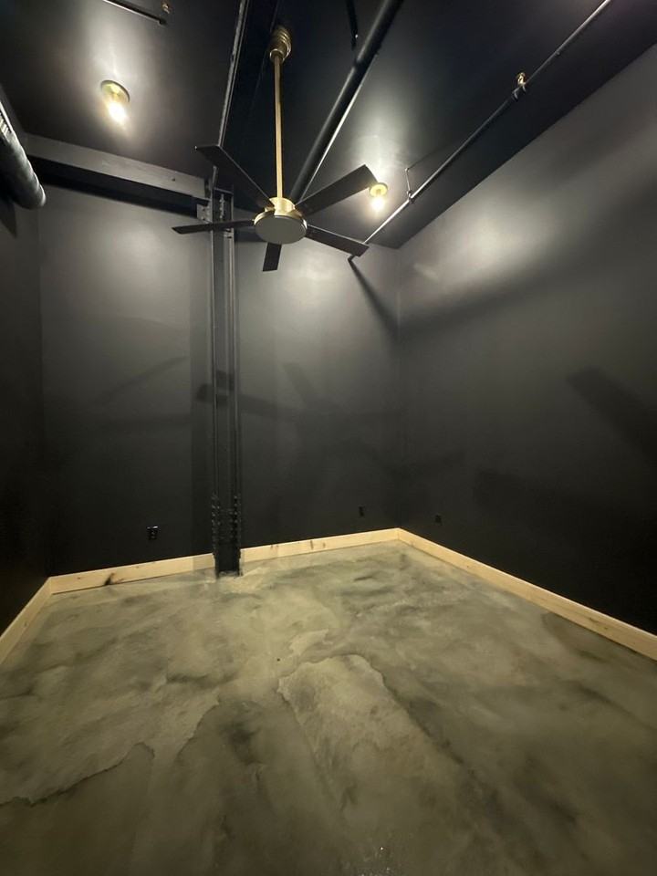 21 W Broadway #210 - Photo 4 of 6