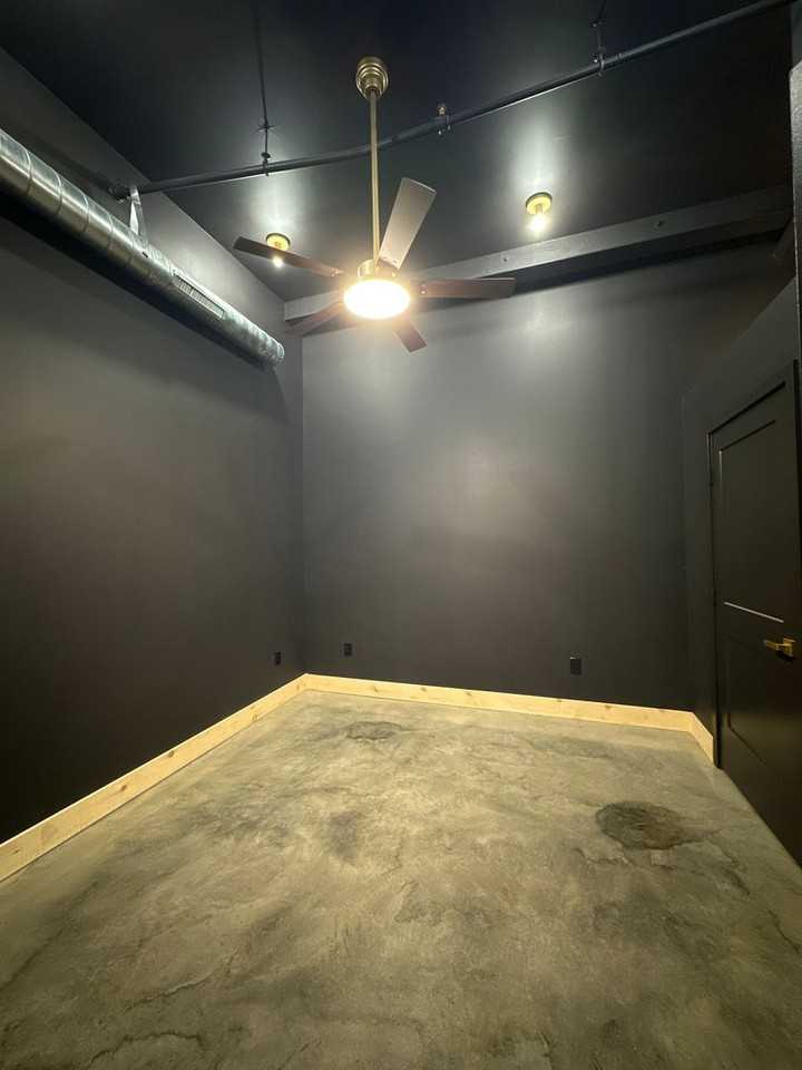 21 W Broadway #210 - Photo 5 of 6