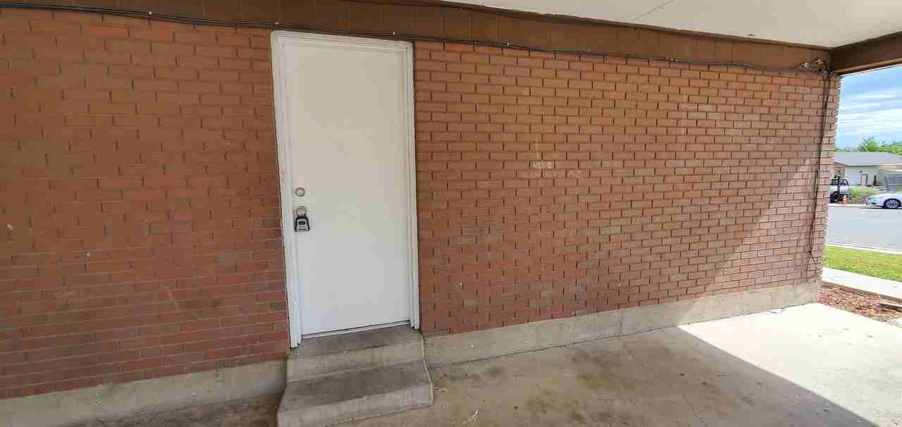 4694 S Lemonwood Cir #B - Photo 2 of 11
