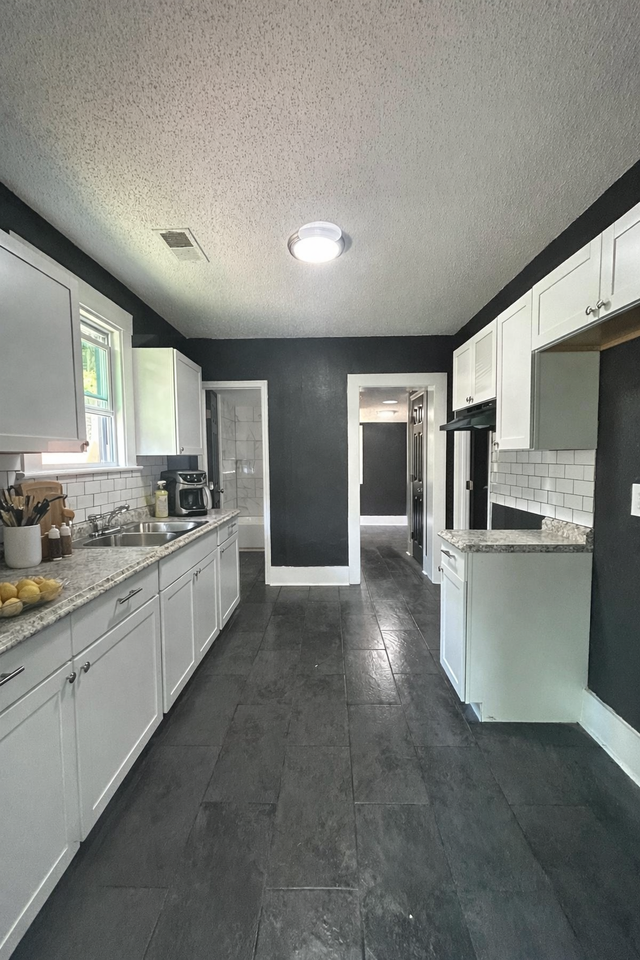 756 Kippley St #1 - Photo 6 of 8