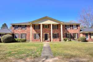 featured image of 120 Engleside St