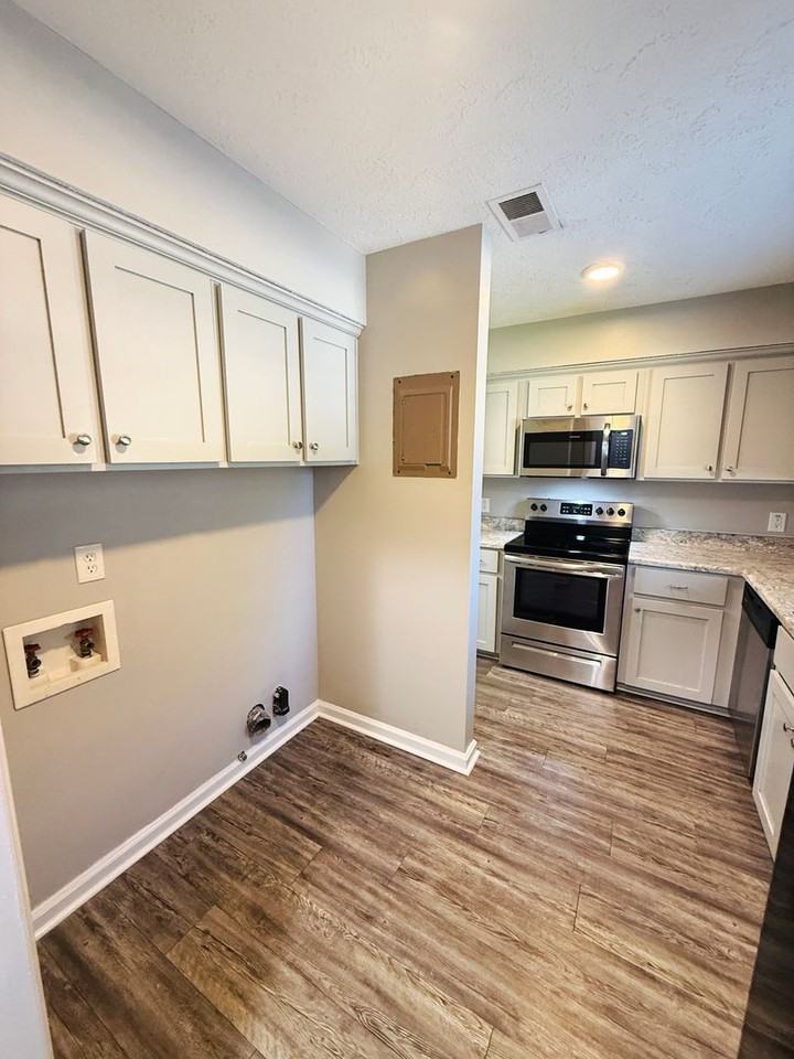 2 Peach Ct - Photo 5 of 18