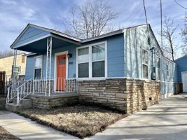 featured image of 1012 E King Pl #1