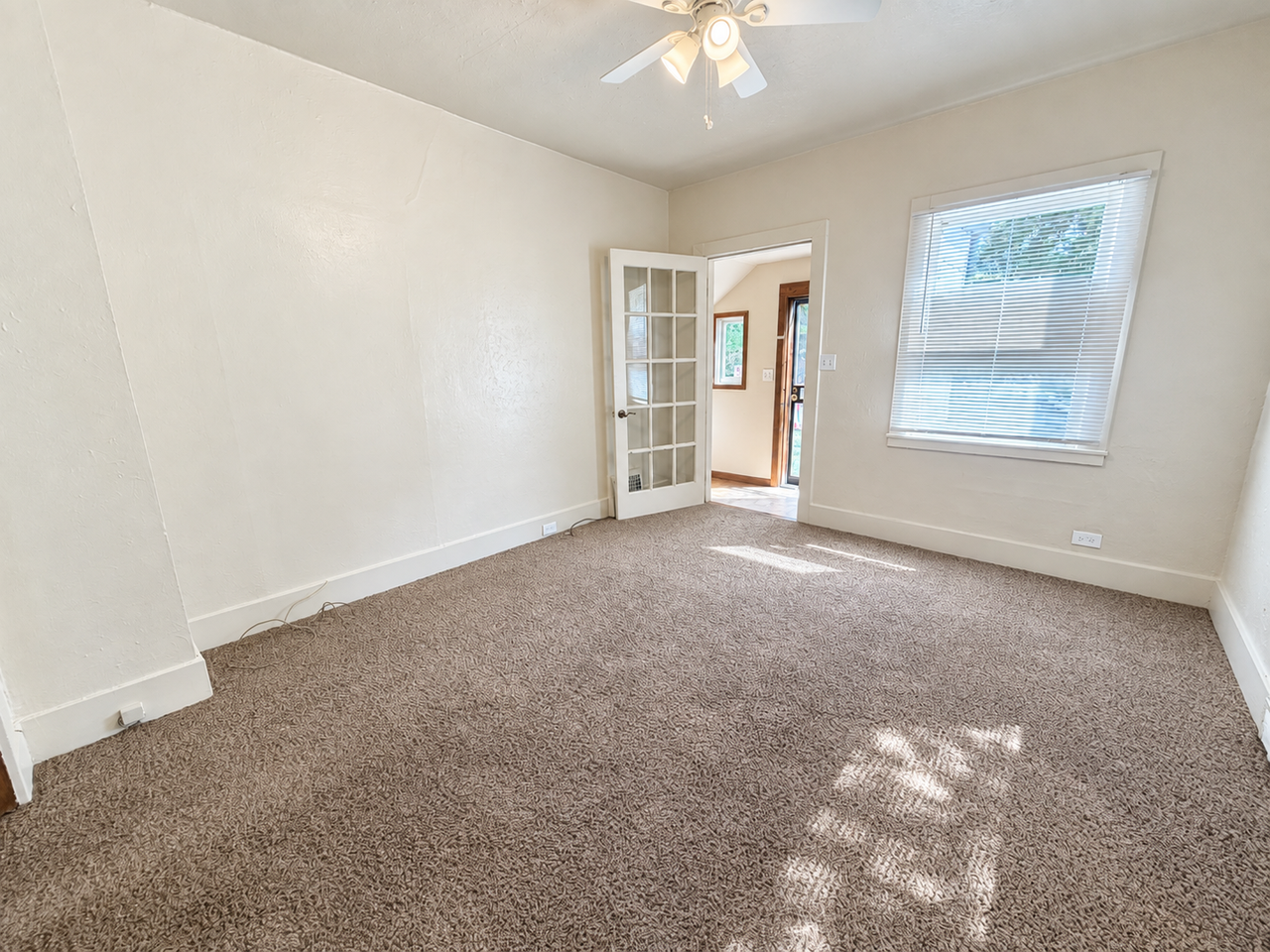 2257 S Franklin St - Photo 6 of 22