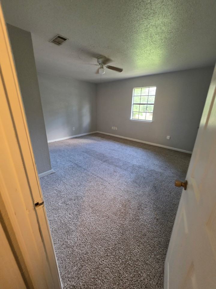 647 Carnation St #4 - Photo 6 of 11