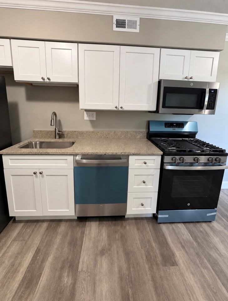 879 Bernon St #224 - Photo 2 of 15