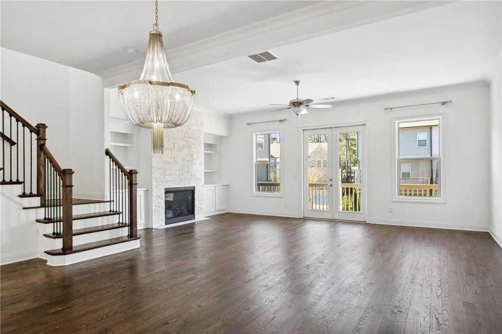 2436 Skyland Way Ne #1 - Photo 4 of 18