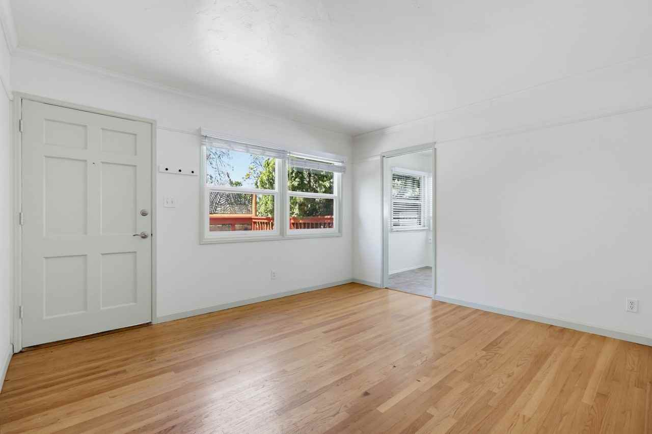 4449 Dawson Ave #1 - Photo 4 of 50