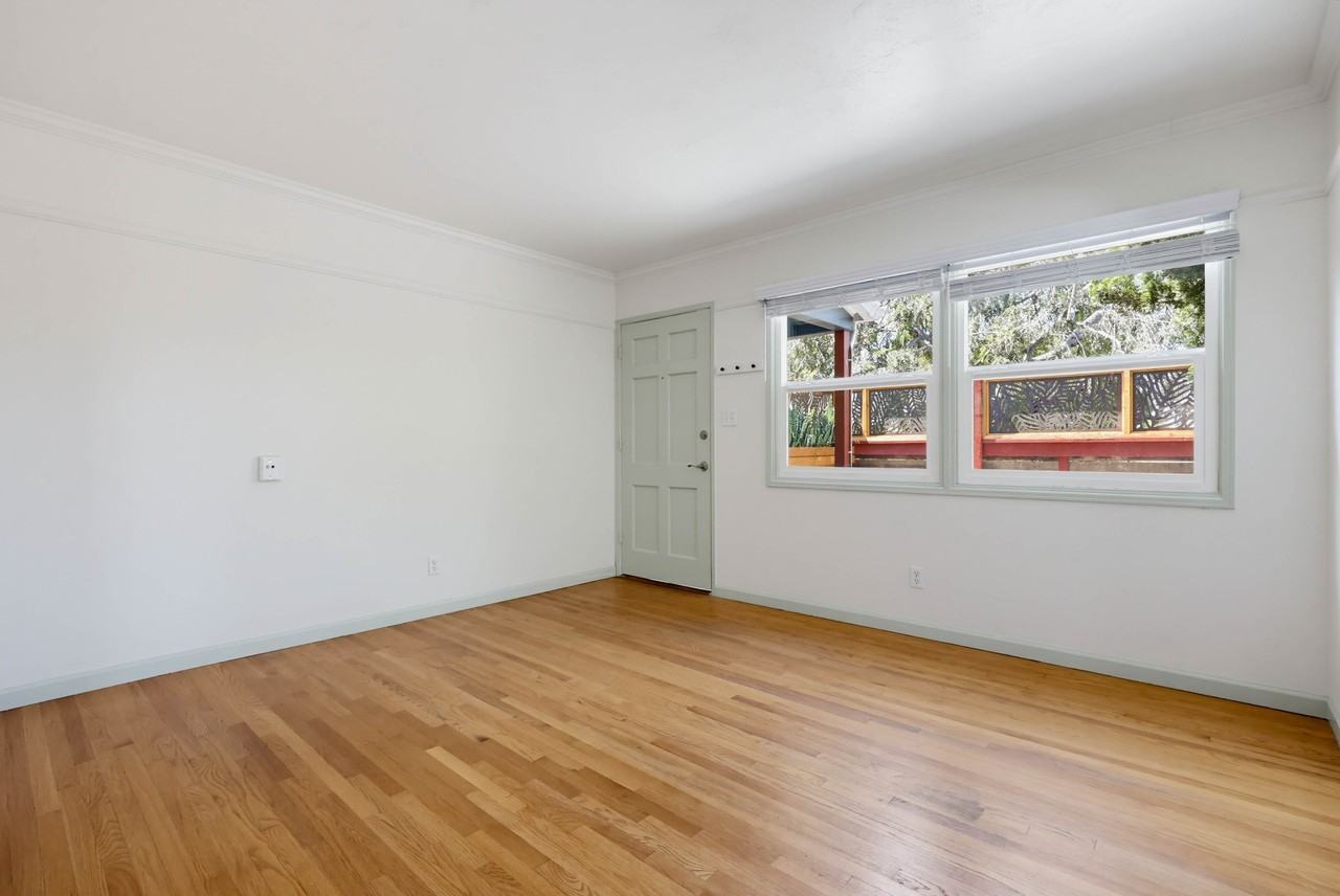 4449 Dawson Ave #1 - Photo 6 of 50