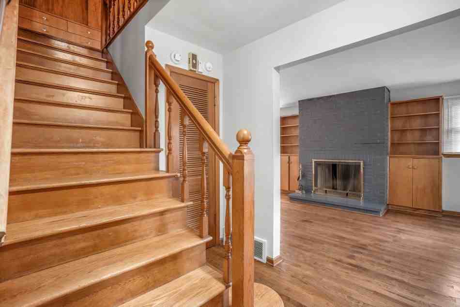 508 Bernard Ave #1 - Photo 2 of 11