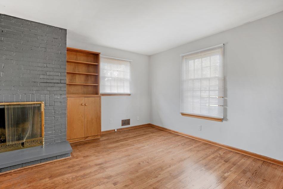 508 Bernard Ave #1 - Photo 4 of 11