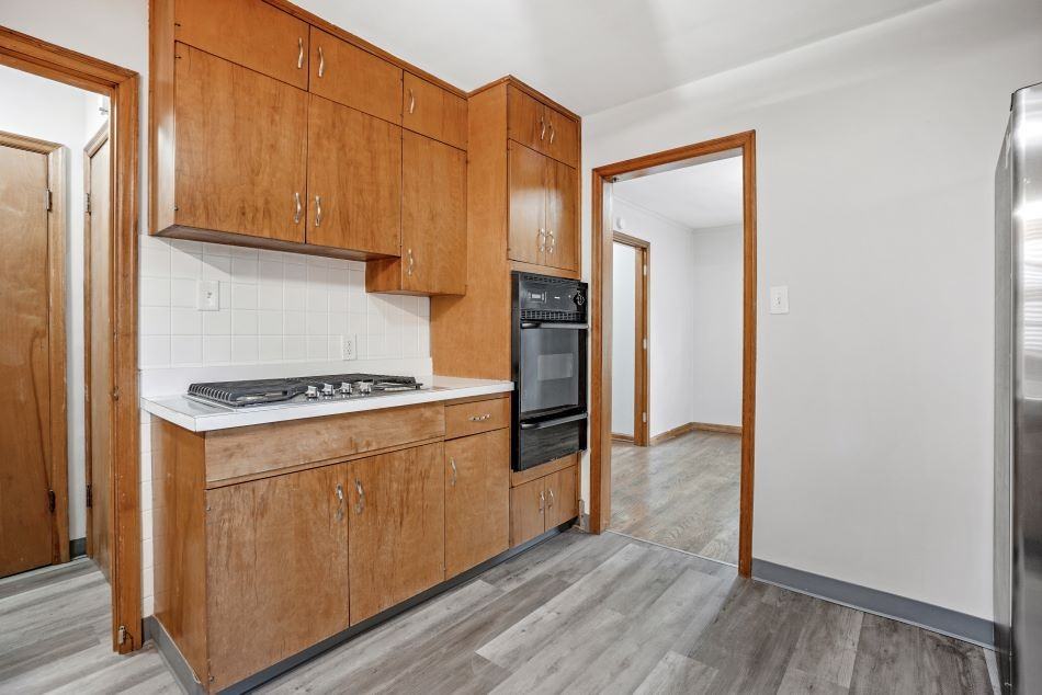 508 Bernard Ave #1 - Photo 5 of 11