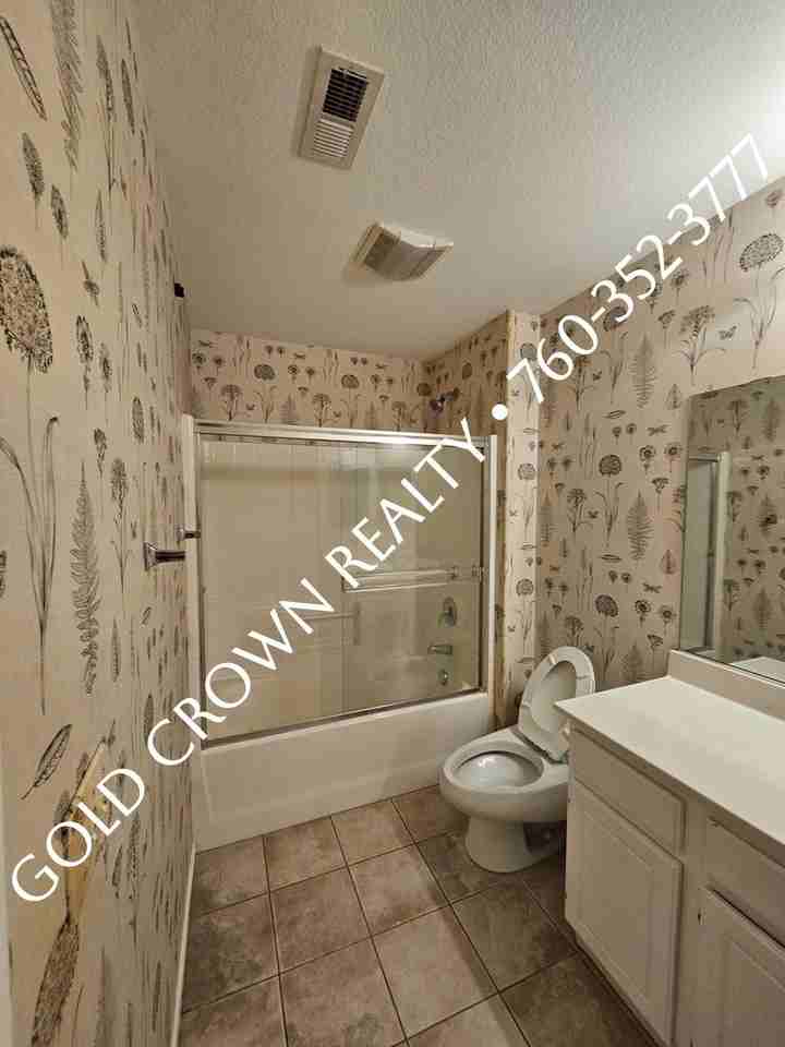 805 E 2nd St - Photo 7 of 15