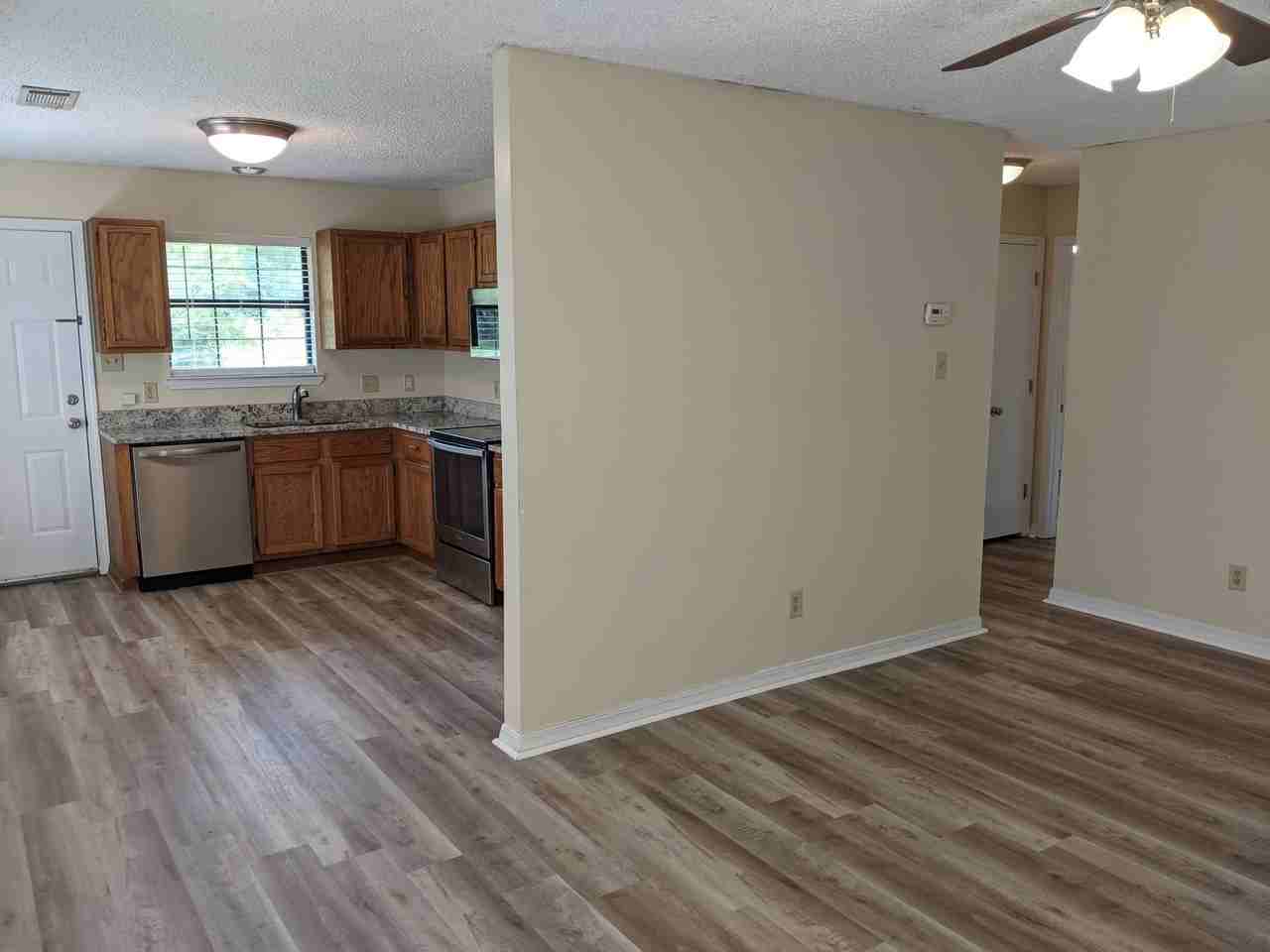 1406 Hartje Ln #B - Photo 3 of 17