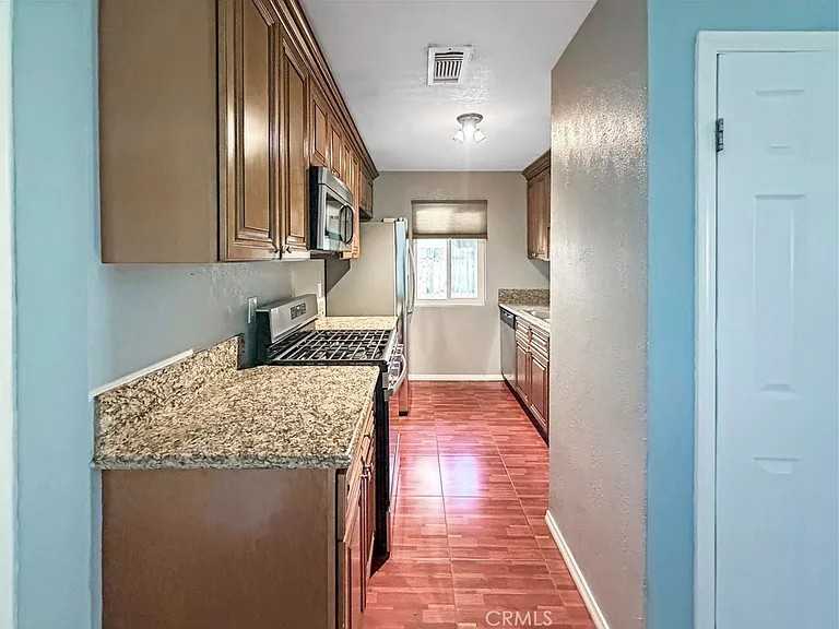 815 Quail Drive - Photo 3 of 7