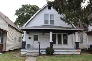 featured image of 931 N Oakland Ave
