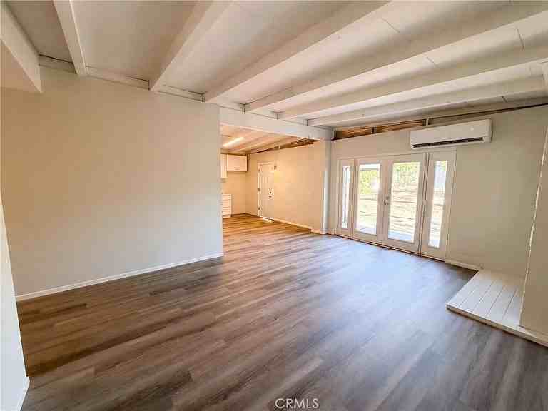 1311 Campus Avenue - Photo 3 of 9