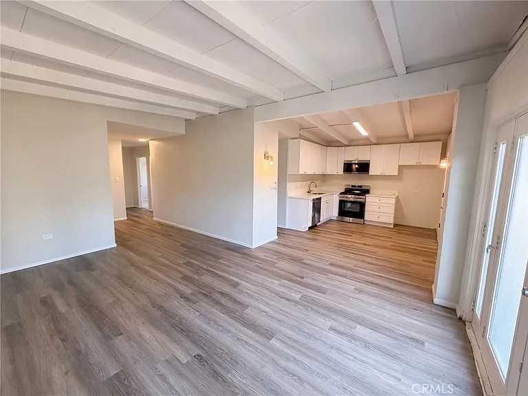 1311 Campus Avenue - Photo 5 of 9