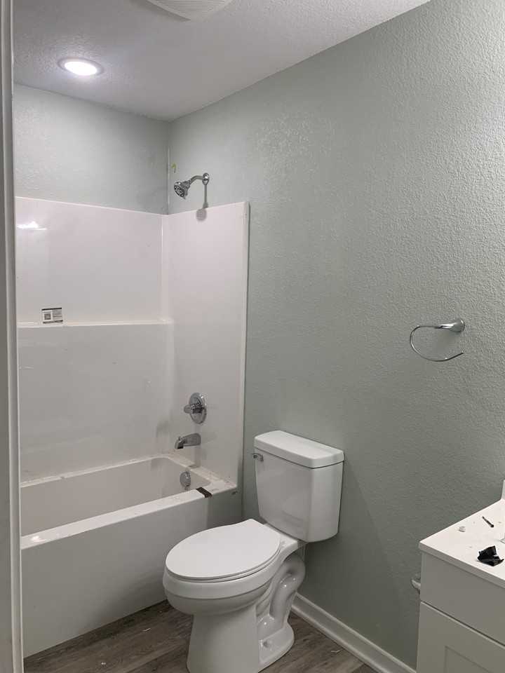 214 Grover St #1 - Photo 6 of 6