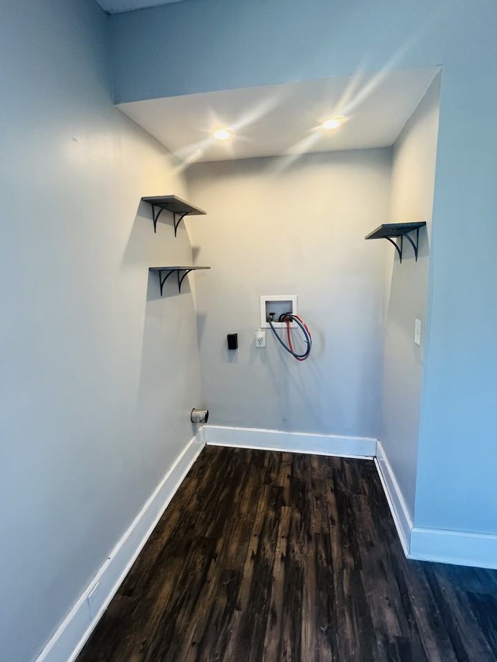 701 S West St #B - Photo 4 of 11