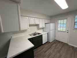featured image of 2347 Horne AvenueApt B #B