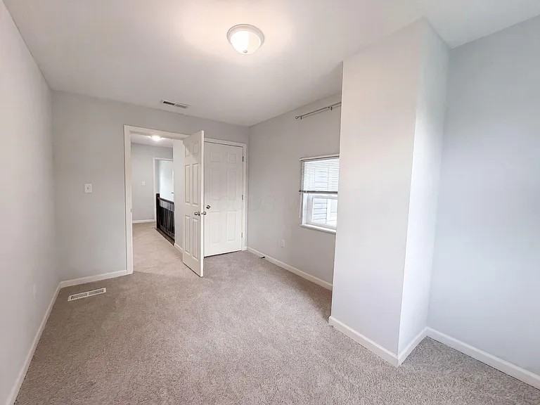 513 South Champion Avenue - Photo 6 of 8