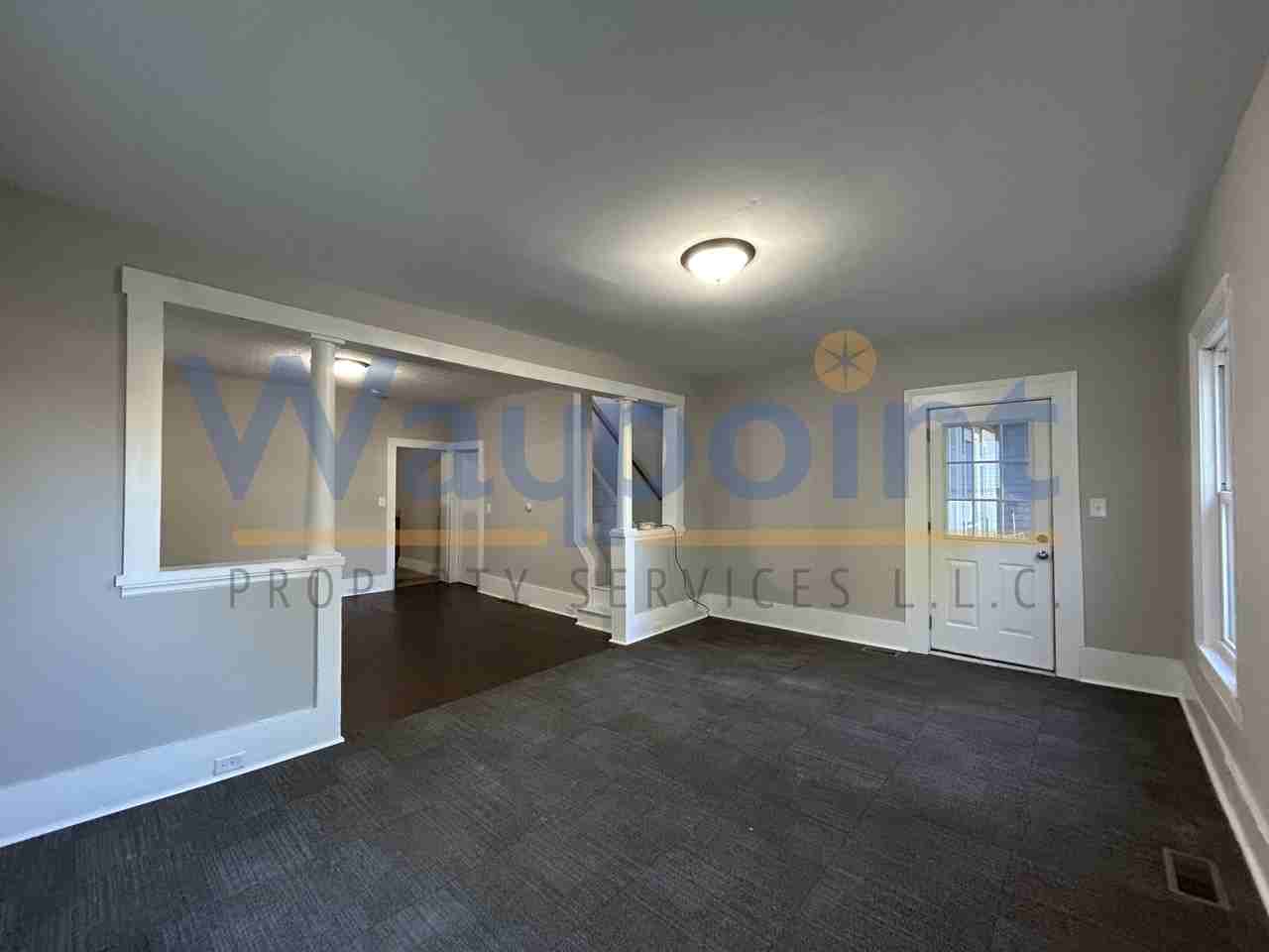 940 Pleasant St #1 - Photo 3 of 8