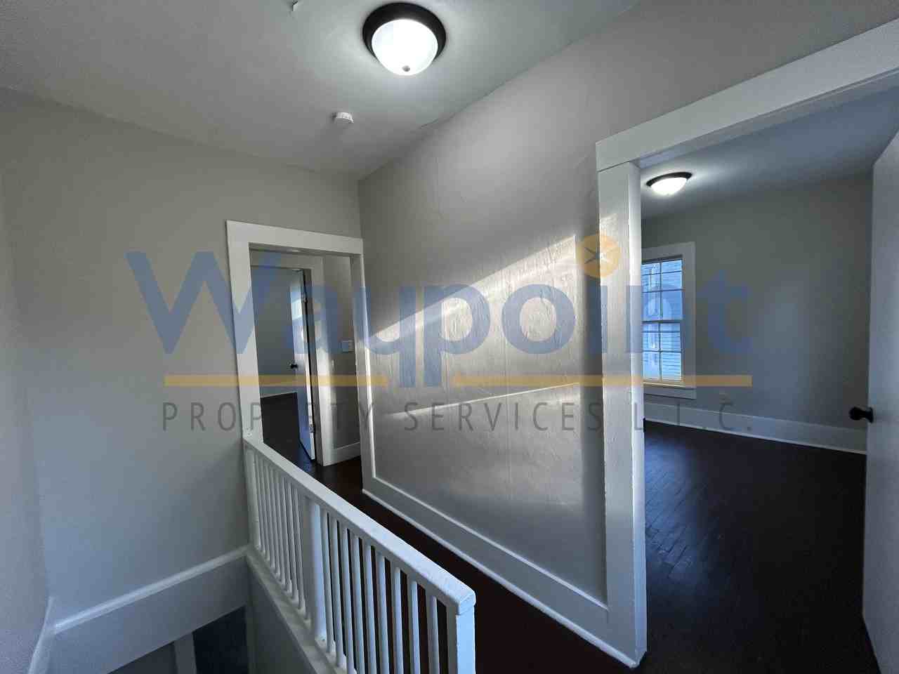 940 Pleasant St #1 - Photo 4 of 8