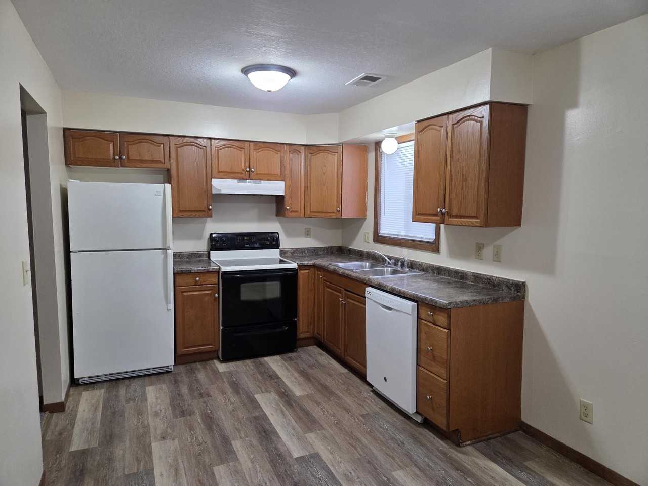4313 80th Ave N #1 - Photo 4 of 20