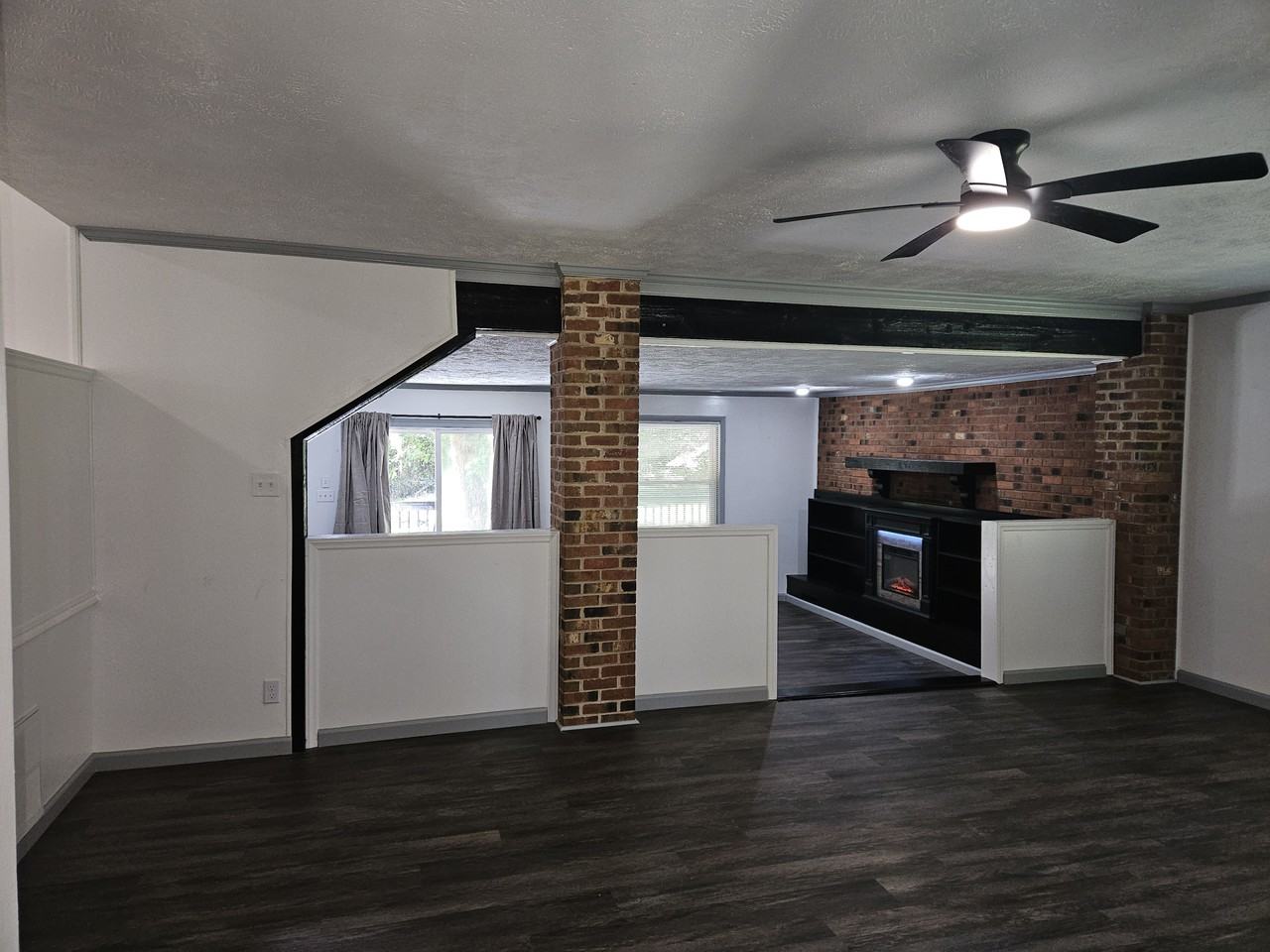415 College Dr #1 - Photo 4 of 26