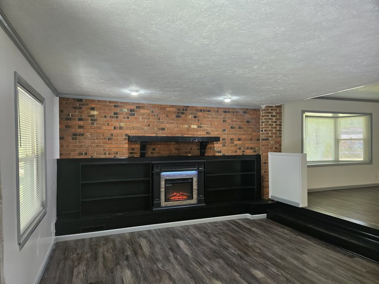 415 College Dr #1 - Photo 6 of 26