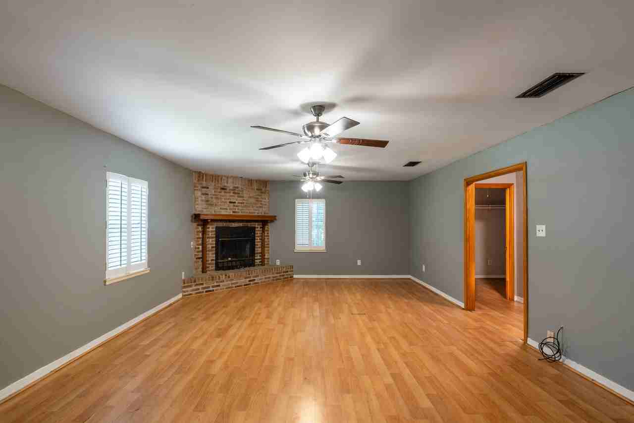 8875 Franklin Ave #1 - Photo 5 of 20