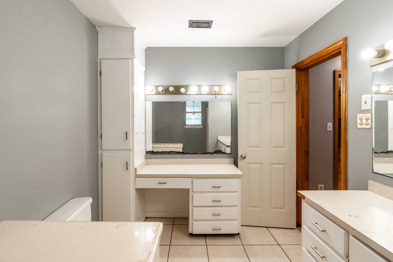 8875 Franklin Ave #1 - Photo 7 of 20