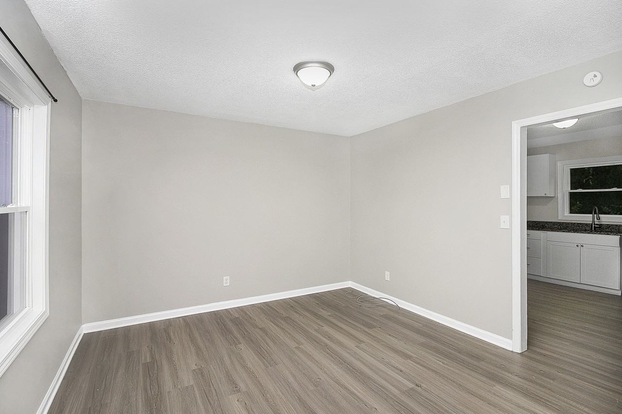 311 N Long St #4 - Photo 2 of 19