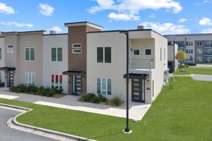 featured image of 3349 Sw 50th Dr